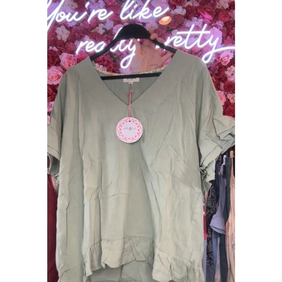 NWT Umgee Medium Sage Green V-Neck Ruffle Blouse - Picture 9 of 10